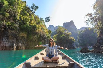 Traveling bebas stres dengan manajemen waktu