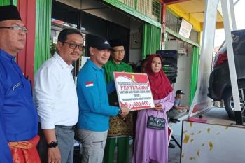 Pemkab Natuna serahkan bantuan kepada 227 pelaku usaha mikro