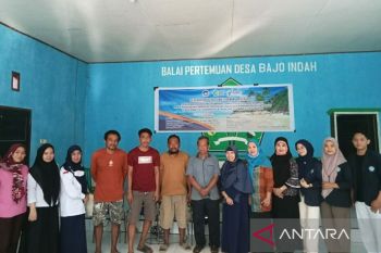 Cegah stunting, Poltekkes Kendari edukasi warga pesisir Konawe