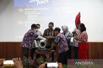 Menarik, melihat pameran budaya suku bahari