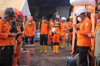 Tim SAR melanjutkan pencarian 11 korban bencana gempa Cianjur