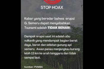 Hoaks! Erupsi Gunung Semeru bisa tsunami