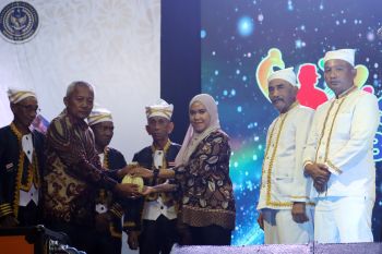 Lestarikan Maleo,  Pemerintah Banggai Laut Serahkan Telur Tradisi Tumbe untuk Dikonservasi DSLNG