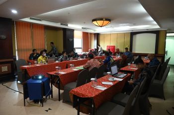 Pansus DPRD bahas ranperda perlindungan lahan pertanian pangan.