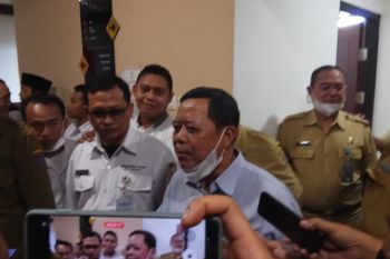 Ketua Fraksi PKB Surabaya hampir 2,5 jam terjebak lift