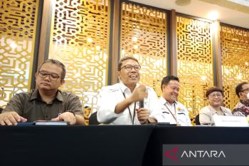 Wisata malam di pantai selatan potensial dikembangkan
