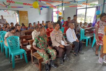 Koramil Biak Barat hadiri perayaan natal SMA Negeri Benggor