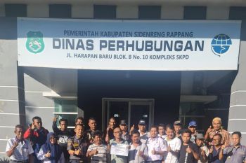 Pemkab Sidrap salurkan bantuan subsidi BBM untuk pemilik transportasi umum
