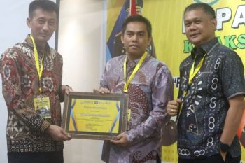 Kajati Sulut berikan empat penghargaan kepada Kejari berprestasi