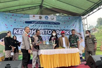 Ubaya kembangkan pariwisata Desa Selotapak Mojokerto melalui "Kendhi Pitoe Park"