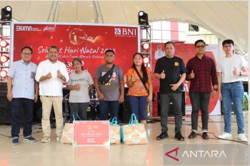 BNI  Suluttenggomalut bagikan paket pangan untuk warga kurang mampu