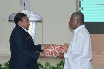 Sekda Hanna Hikoyabi ditunjuk sebagai pelaksana harian Bupati Jayapura