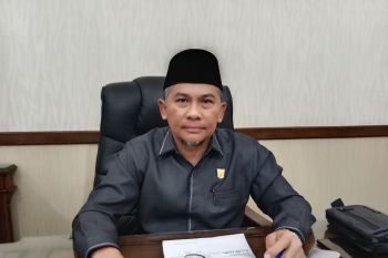 Legislator ingatkan Pemkab Agam percepat perencanaan tender pekerjaan 2023