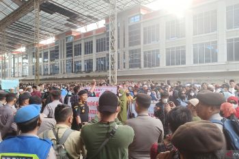 Ratusan masyarakat Pekanbaru desak ditutupnya tempat hiburan Joker Poker