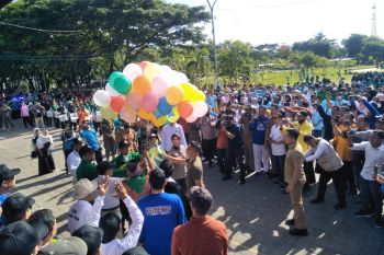 Kemenag Lombok Tengah menggelar jalan sehat kerukunan