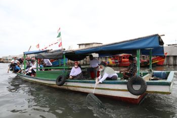 Kemensos libatkan pemulung Cilincing pilah sampah
