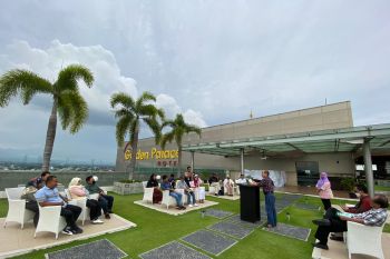Pemkot Mataram turunkan target pajak restoran pada tahun 2023