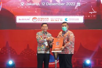 Delapan daerah di Sumbar terima penghargaan peduli HAM 2022