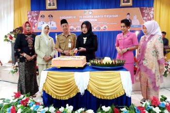Bupati Barut: Harus ada pemimpin wanita di level pemerintah