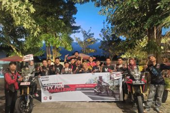 Honda Anugerah Perdana Palu Bersama IMHP Gunakan Honda CB150X Keliling Kota Palu Ikuti "CB150X City FuN Challenge".