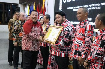 Gubernur serahkan penghargaan Siddhakarya kepada sejumlah perusahaan di Lampung