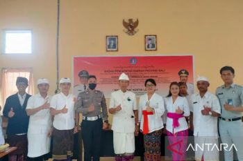 Anggota DPD ajak berikan layanan samsat yang baik bagi warga Nusa Penida