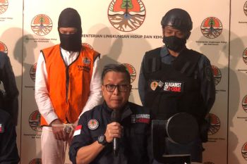 KLHK tetapkan bos PNJNT sebagai tersangka kasus impor limbah