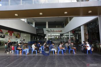 Year-ender: COVID-19 under control, Indonesia gears up for relaxation