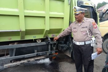 Nahas! Seorang pelajar di Palangka Raya tewas usai tabrak dump truck