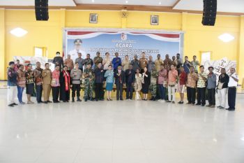 Ferdinandus Kainakaimu dilantik Sekda Kabupaten Mappi