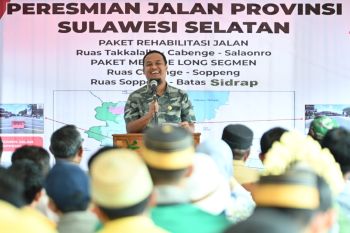 Gubernur Sulsel resmikan dua paket penanganan ruas jalan di Soppeng