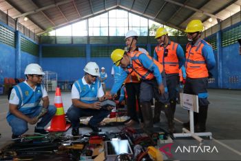 PLN Suluttenggo siapkan 2.451 personel amankan listrik saat Natal dan Tahun Baru
