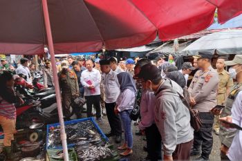 Bupati OKU pastikan harga sembako jelang Natal tidak melebihi HET