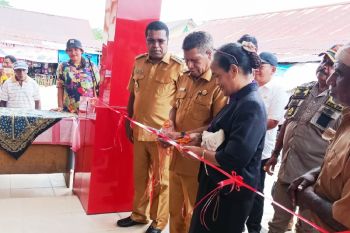 Pemkab Biak resmikan 40 kios baru pasar Faidoma Darfuar