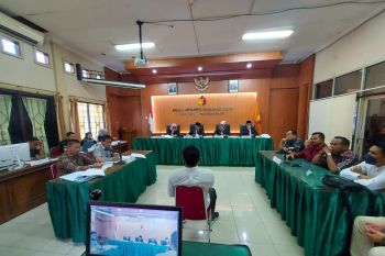 Bawaslu Agam ikuti sidang pelanggaran administrasi dengan terlapor KPU
