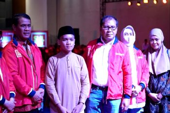 IKA Unhas berikan beasiswa kepada anak korban insiden tarik tambang