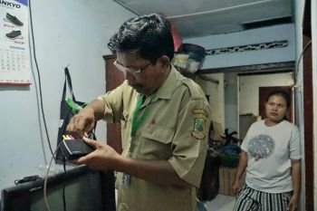 Pemkot salurkan 2.010 unit STB ke rumah tangga miskin di Mojokerto