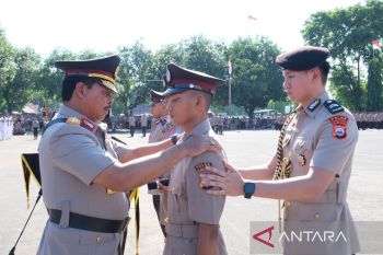 Kapolda Sulsel mengingatkan seluruh bintara baru tidak sakiti hati rakyat