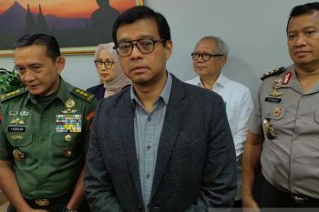 Ini tiga tantangan politik Indonesia 2023-2024