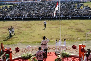 Sembilan  ribu guru meriahkan HUT Ke-77 PGRI di Bulukumba  Sulsel
