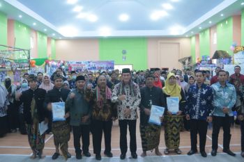 Wakil Bupati Lombok Tengah mengukuhkan komunitas guru penggerak