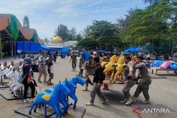 Pemkot Pariaman tata kembali pedagang di ruang terbuka Pantai Gandoriah