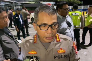 Satu mobil jatuh ke laut Dermaga Pelabuhan Merak