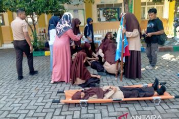 Peringati 18 tahun tsunami Aceh, FPRB edukasi siswa simulasi evakuasi
