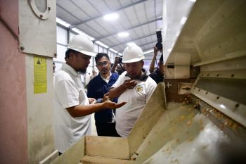 Gubernur Sulsel meresmikan pabrik benih jagung di Maros