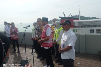 Menhub minta ASDP Merak siaga hadapi cuaca buruk