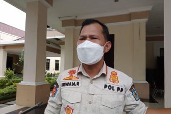 Personel Satpol PP Kota Mataram patroli amankan Natal 2023