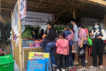 UMKM disabilitas difasilitasi dua stan di Denfest tahun 2022