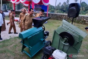 Pemprov Sumbar salurkan 2.450 alsintan sepanjang 2022