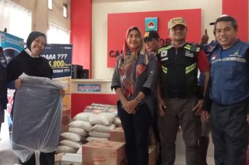 Dinsos Mataram menyalurkan bantuan kepada 103 KK terdampak abrasi